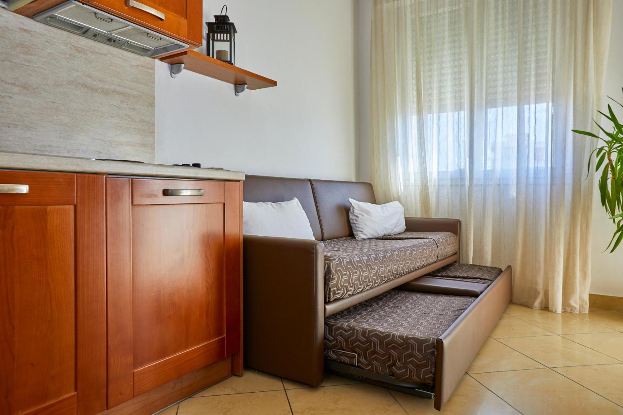 Residence Fellini Римини Екстериор снимка