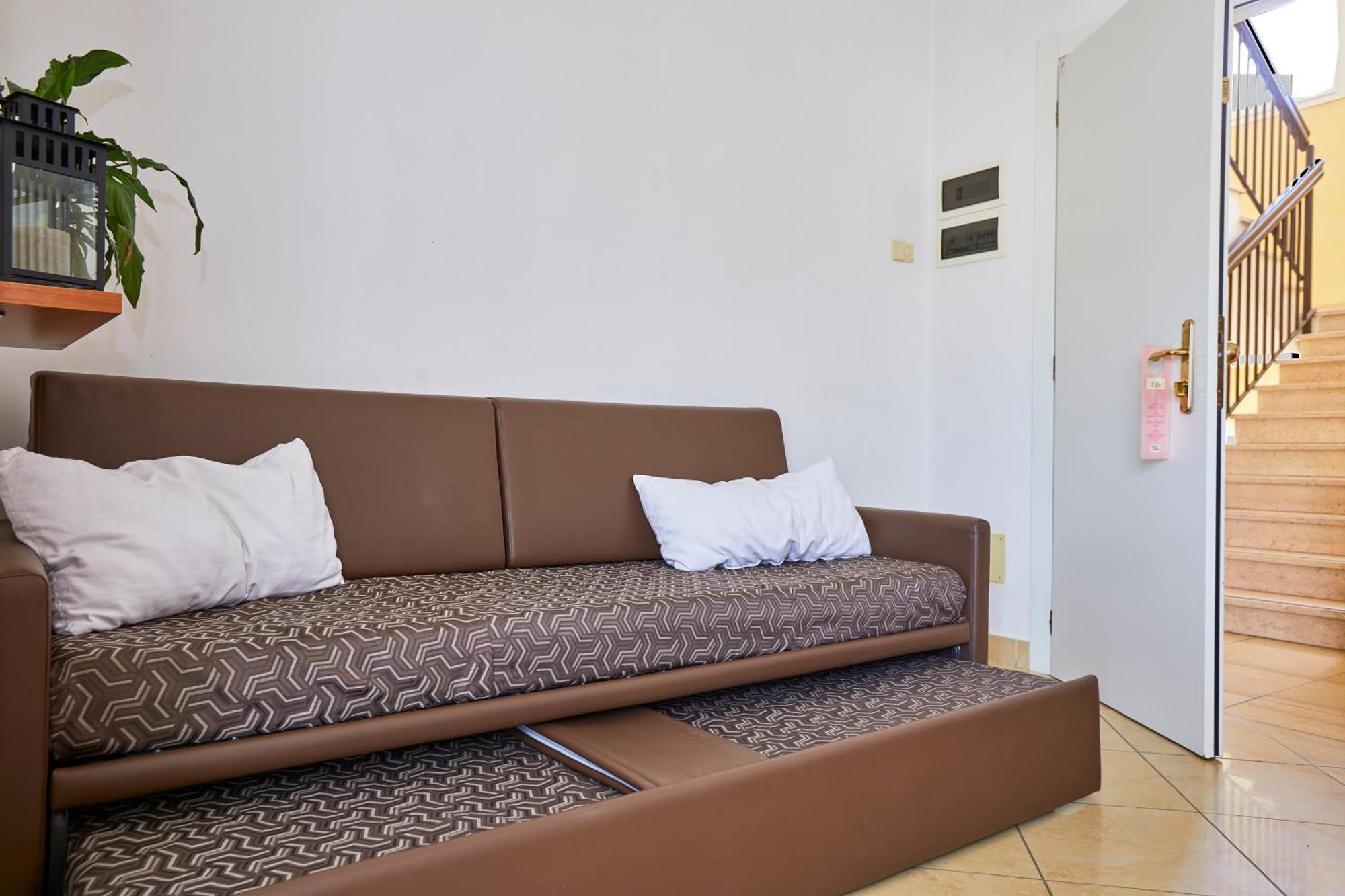 Residence Fellini Римини Екстериор снимка
