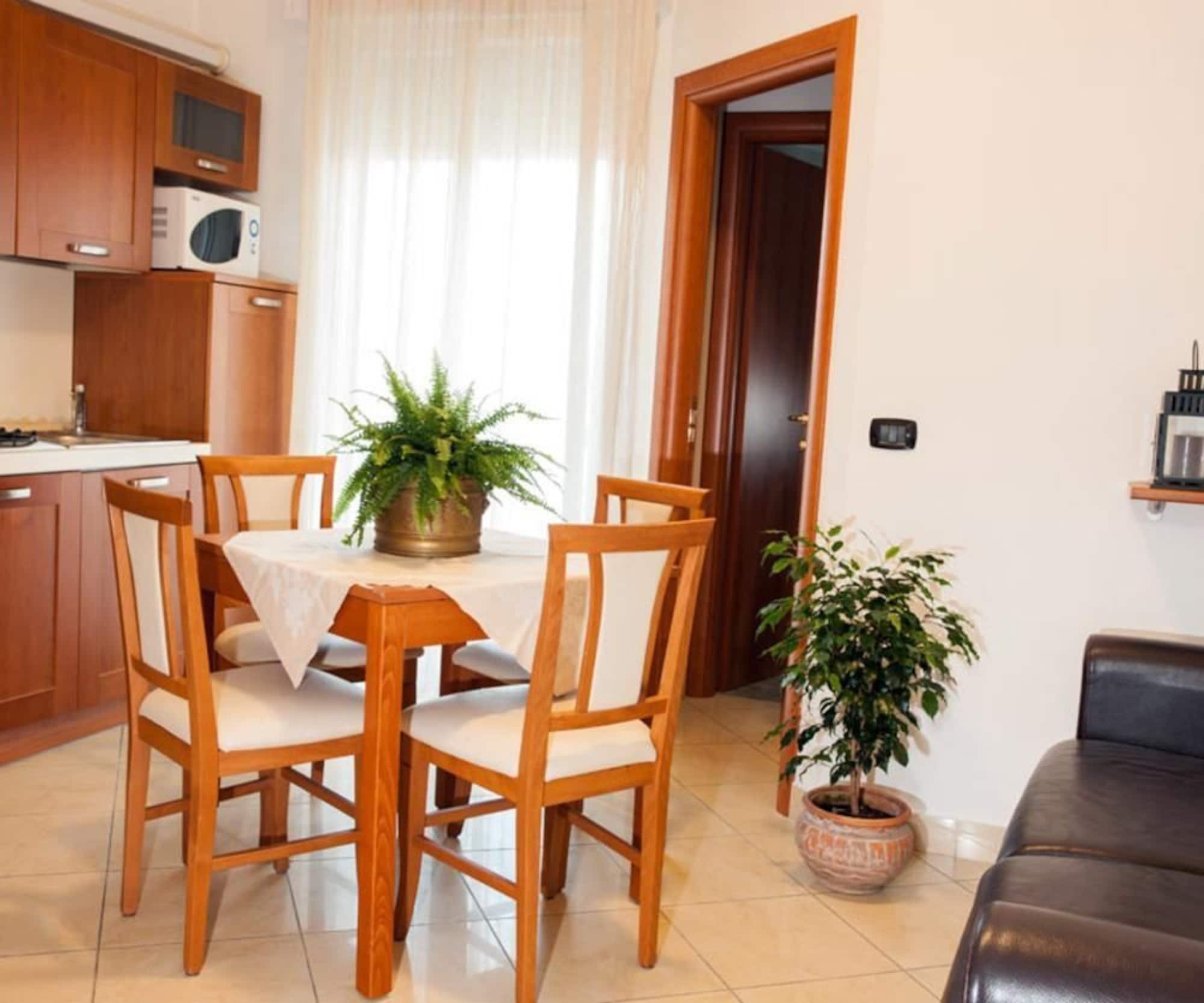 Residence Fellini Римини Екстериор снимка